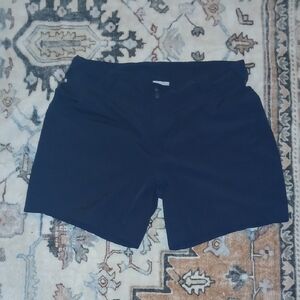 Columbia Women's Dark Shorts
